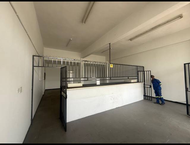 120M² RETAIL TO LET IN ALRODE